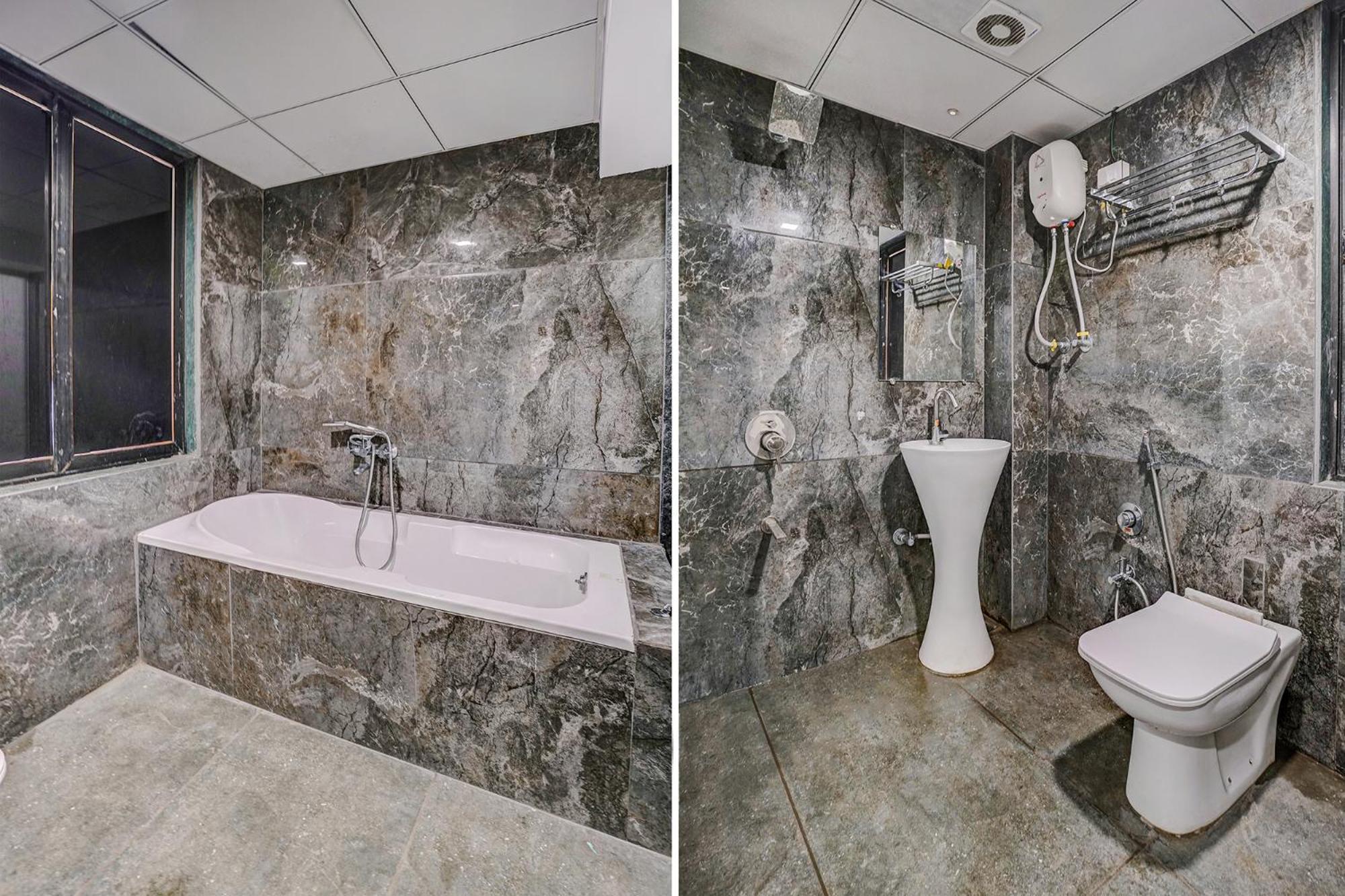 Valentine hotel Surat Buitenkant foto